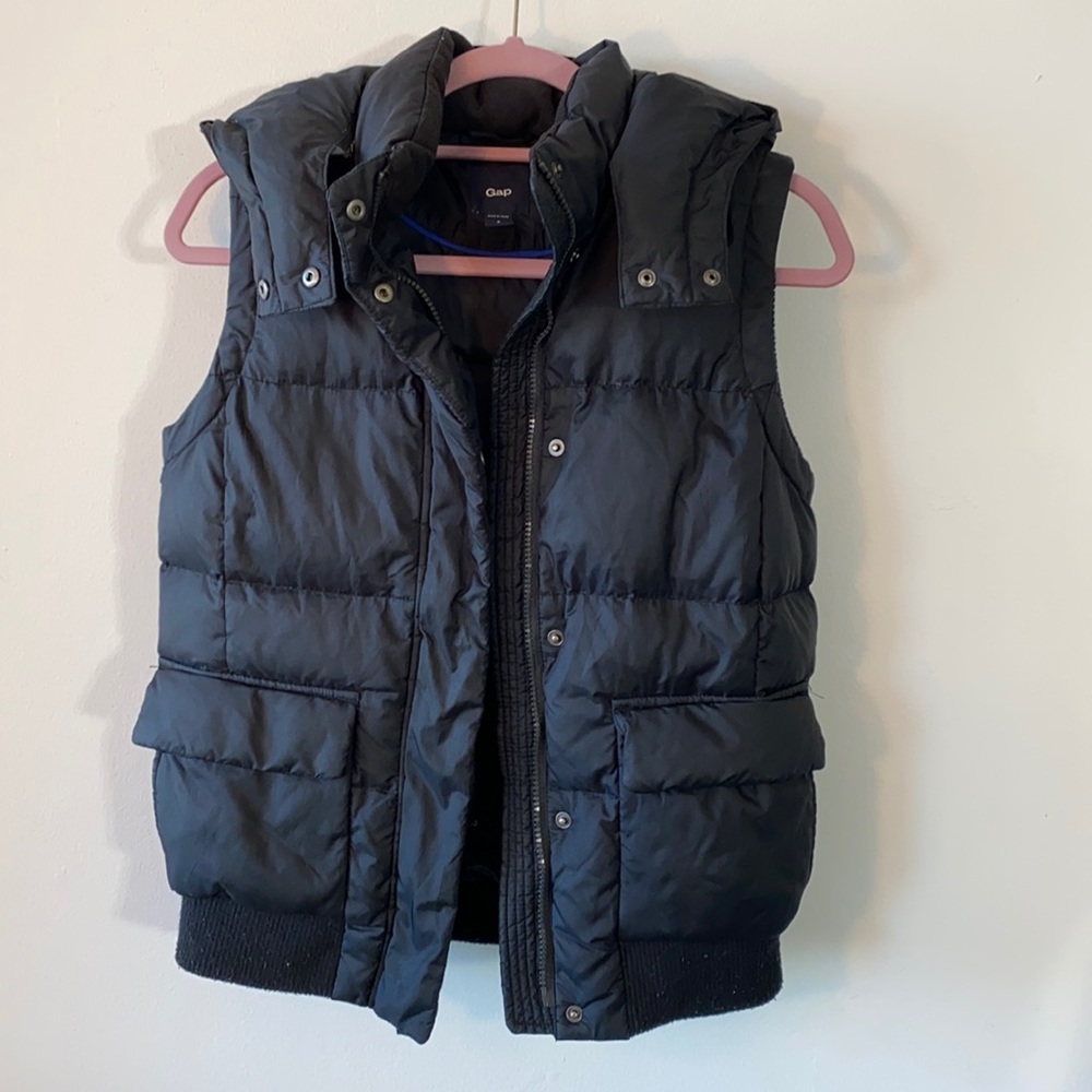 GAP Black Puffer Vest